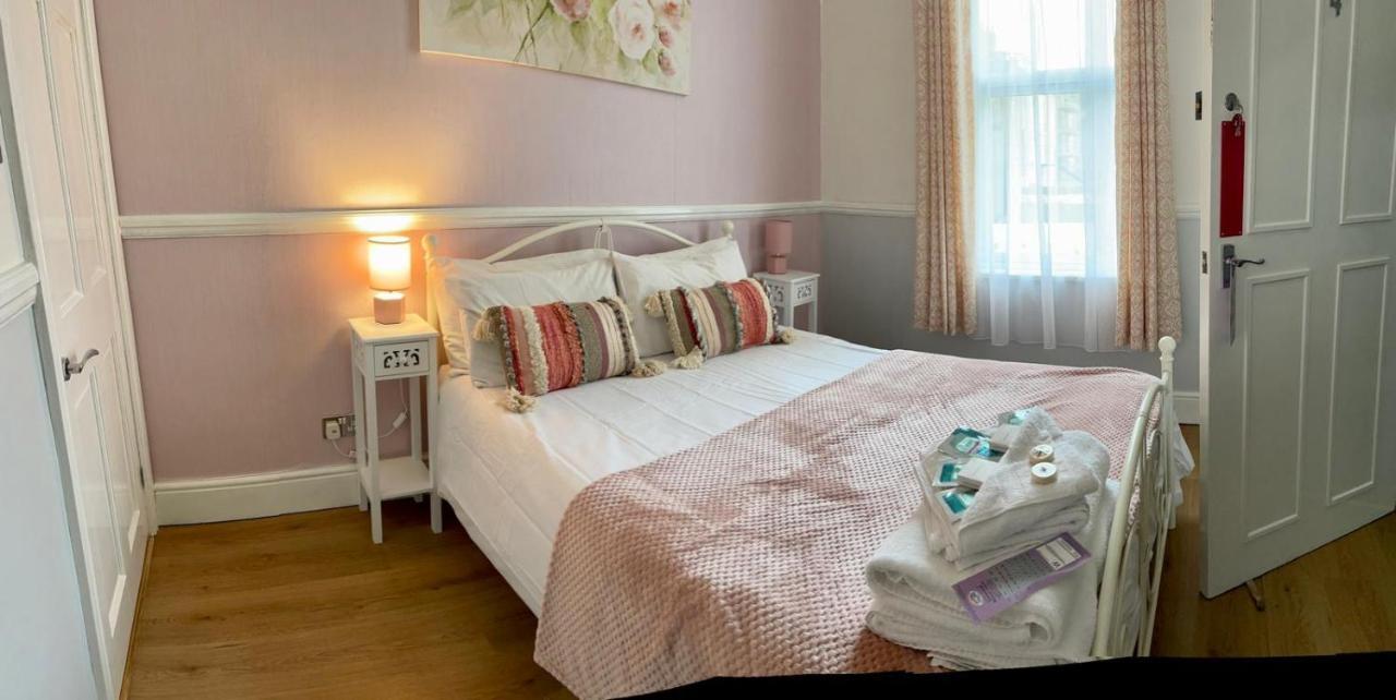 Lilyrose Hotel Whitby Exteriör bild