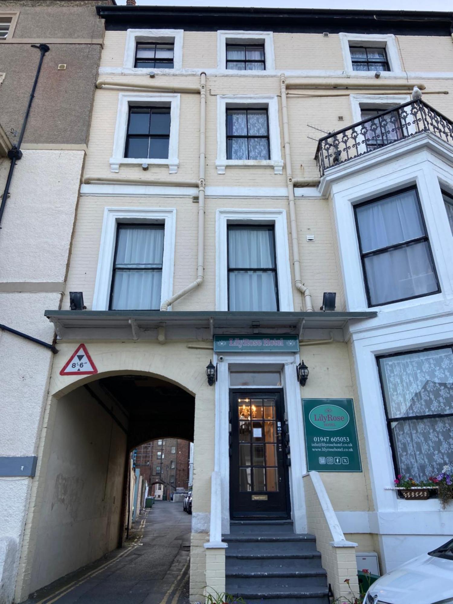 Lilyrose Hotel Whitby Exteriör bild